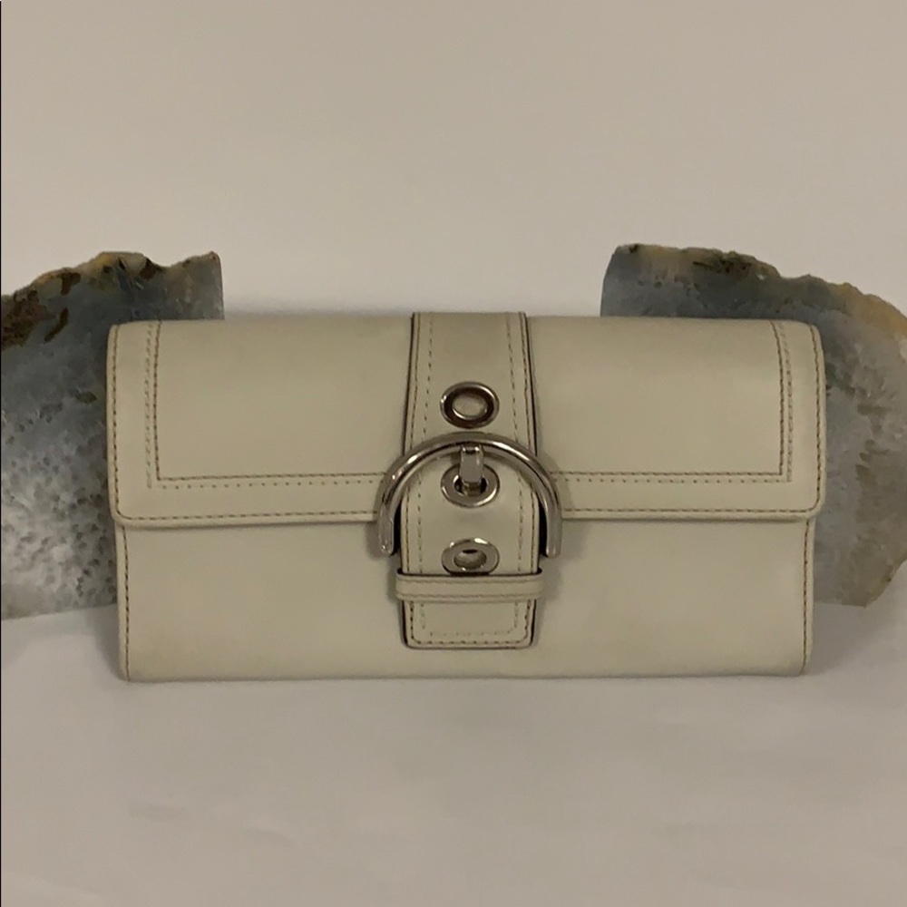 Authentic Vintage Coach 💯 Leather Wallet